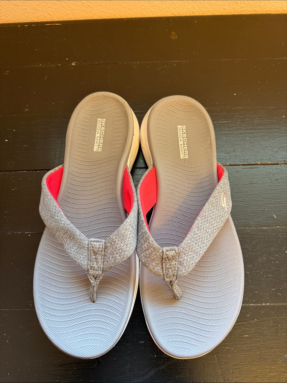 Skechers Gray Flip-Flop Sandals with Pink Lining